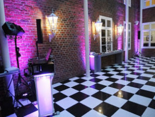 Ambiente LED Beleuchtung, Hotel Restaurant De Weimar Ludwigslust, Feier Scholzens Lindenkrug, Hochzeit, Festsaal, Kummer, DJ Hochzeit, Ludwigslust, Hagenow, Parchim, Hochzeitsmusik.